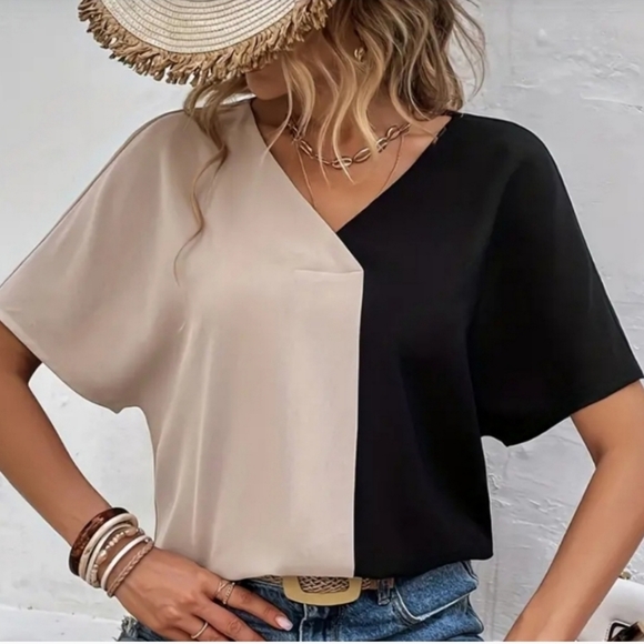 Tops - Short sleeve top.